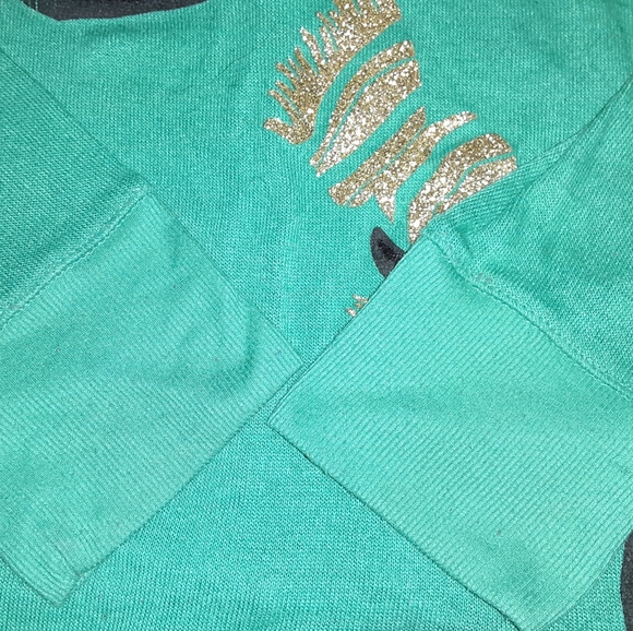 🛒Green Penguin Winter Shirt 🏷 Size XL ⛸ - Picture 2 of 4